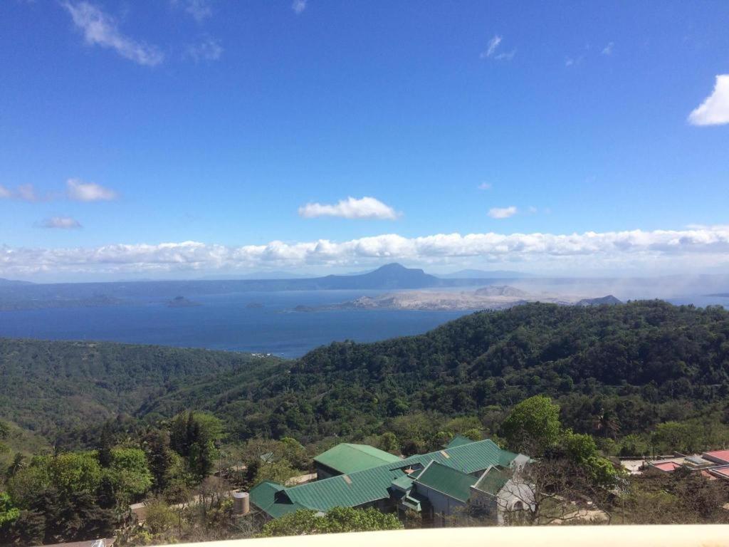 Cityland Tagaytay Taal Lake View City View Free Pool Parking Studios With Balcony Are City View Tagaytay City Zewnętrze zdjęcie