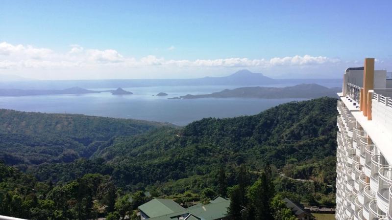 Cityland Tagaytay Taal Lake View City View Free Pool Parking Studios With Balcony Are City View Tagaytay City Zewnętrze zdjęcie