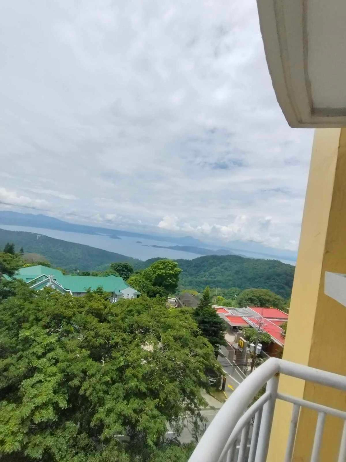 Cityland Tagaytay Taal Lake View City View Free Pool Parking Studios With Balcony Are City View Tagaytay City Zewnętrze zdjęcie